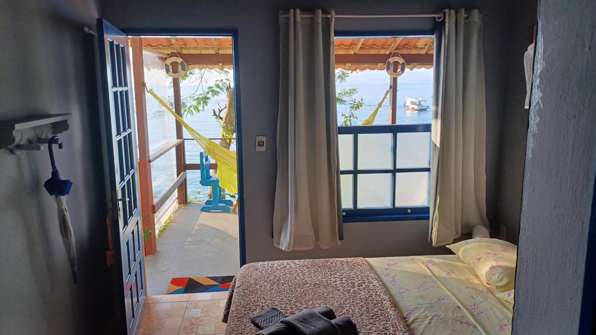 Saracura Hotel Praia de Aracatiba Bilik gambar